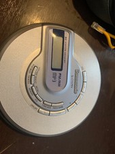 Panasonic Portable Personal CD Player SL-CT579V-S with Case Logic