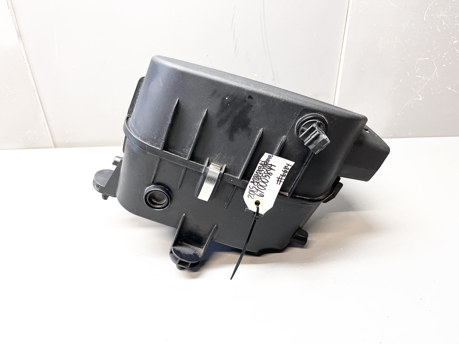 ⭐️2014-2020 Maserati Quattroporte Engine Air Intake Filter Left Box Housing OEM