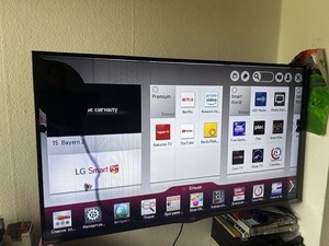 LG LED-Fernseher 55LA6608