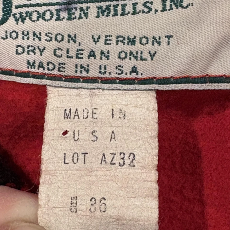 VTG Johnson Woolen Mills Jacket Mens S 36 Red Plaid Wool Hunting Mackinaw USA - Image 4 of 4