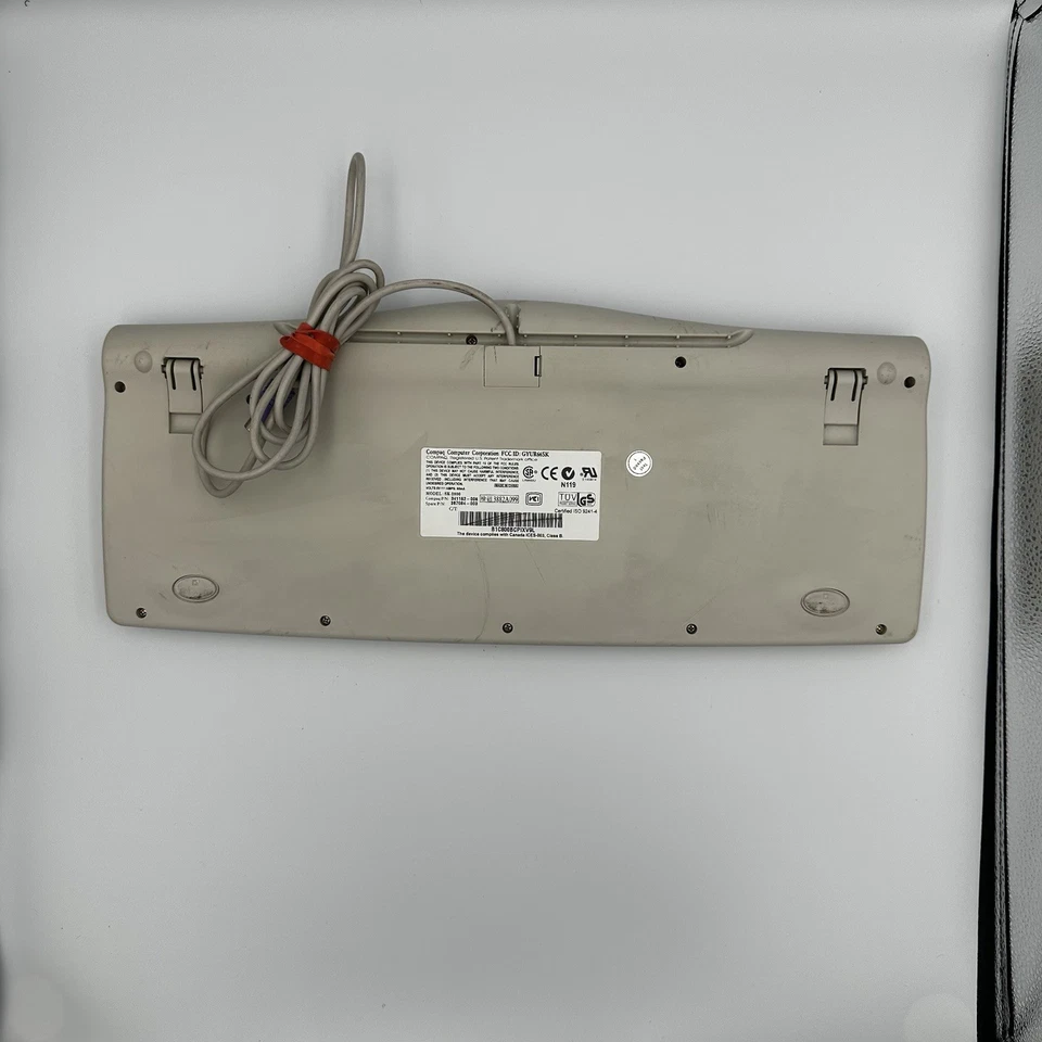 Compaq Internet Keyboard KB-0133 PS/2 Vintage Beige Wired - Image 2 of 2