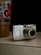 Canon PowerShot Digital ELPH SD850 IS / Digital IXUS 950 IS 8.0MP Digital Camera