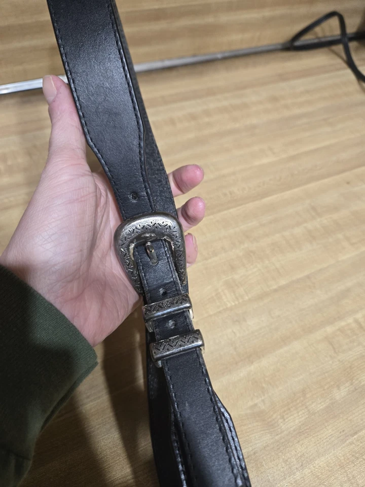 Cinturón Brighton 36" Mujer Grande Negro Cuero Genuino Tachuelas Tono Plata Foto 3 de 4