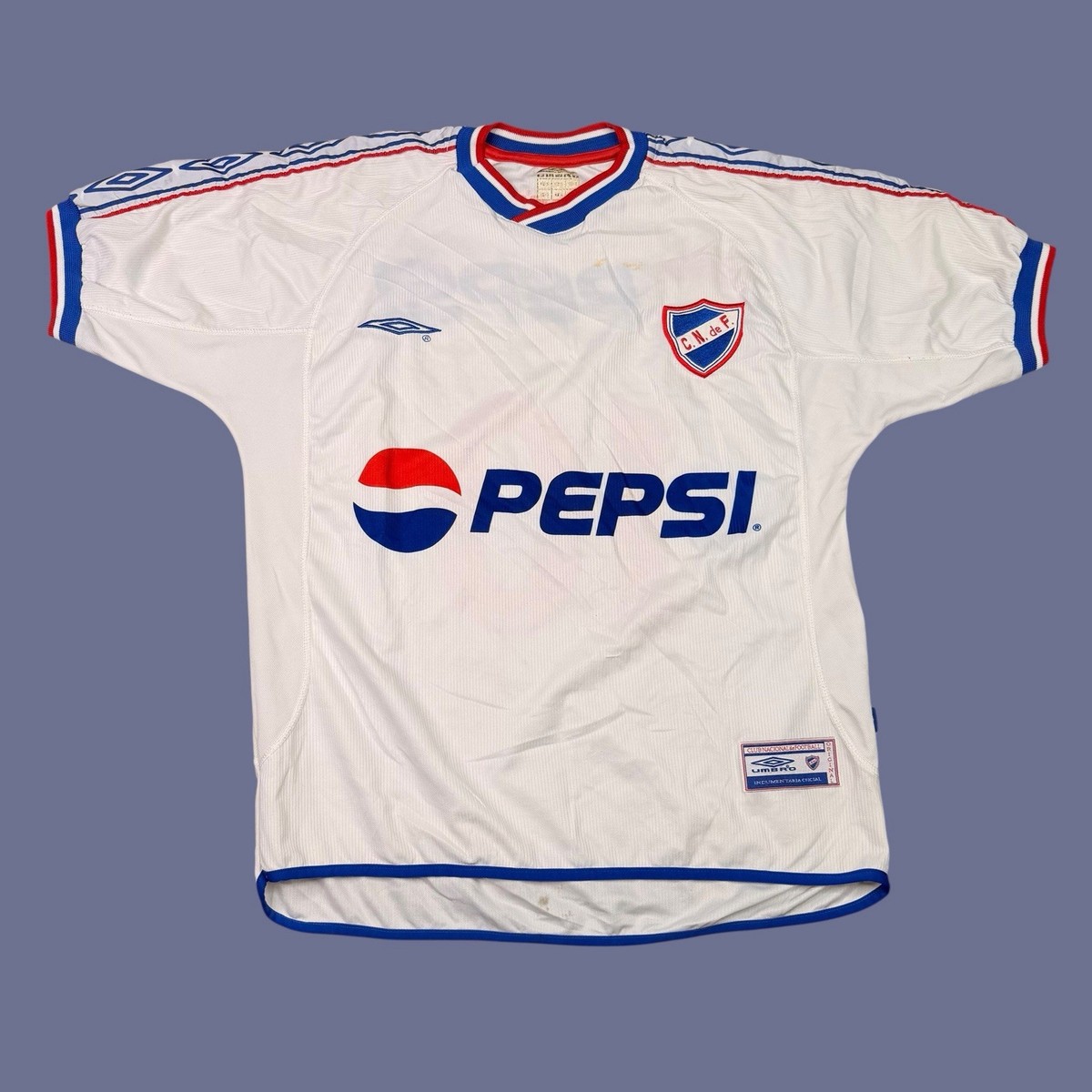 Vintage Umbro CLUB NACIONAL DE HOME #10 SOCCER FOOTBALL JERSEY