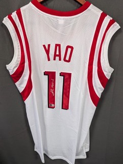 Yao Ming HOF Signed Houston Rockets Basketball Jersey AUTO BAS Beckett Sz XL