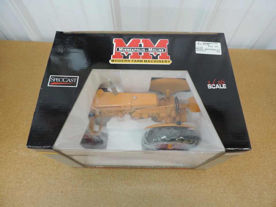 Minneapolis Moline U Gas tractor WF 2006 SPECCAST 1/16 box diecast farm toy Z - Image 2 of 4