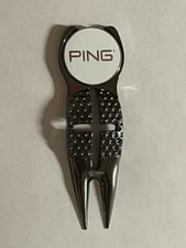 Crosshairs Divot Tool & 1" PING Flat Coin Style Golf Marker - A Beauty!