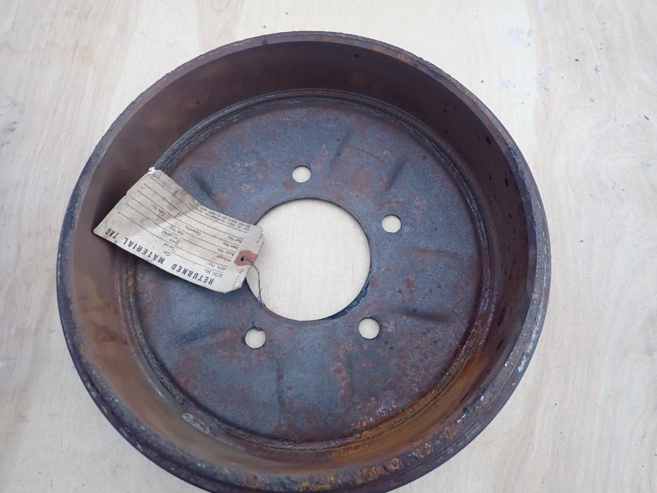 Nuevo de Lote Antiguo Tambor de Freno Willys Jeep Pickup Años 50 Años 60 Original Foto 3 de 4