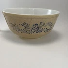 Pyrex Homestead 2 1/2 quart Nesting Mixing Bowl # 403 Strong Color No Fading