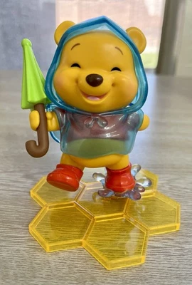 Winnie The Pooh Hunny Crew  Splashing In Puddles Figurine - Bild 1 von 4