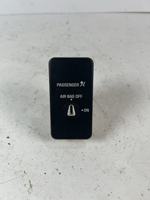 #ad #ad 98 05 Chevy S10 Sonoma Passenger On Off Switch PARTS 2 BROKE TABS $45.00