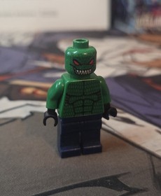 LEGO Original Killer Croc Minifigure 7780 Batman 2006 - RARE