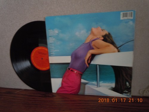 GAYLE,CRYSTAL Vinyl lp...GREATEST HITS...COLUMBIA...VG+/VG++...'83 - Picture 2 of 2
