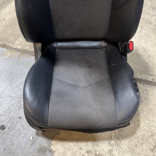 NISSAN 370Z 2010-2019 ROADSTER CONVERTIBLE OEM RIGHT SEAT BLACK LEATHER - Picture 2 of 23