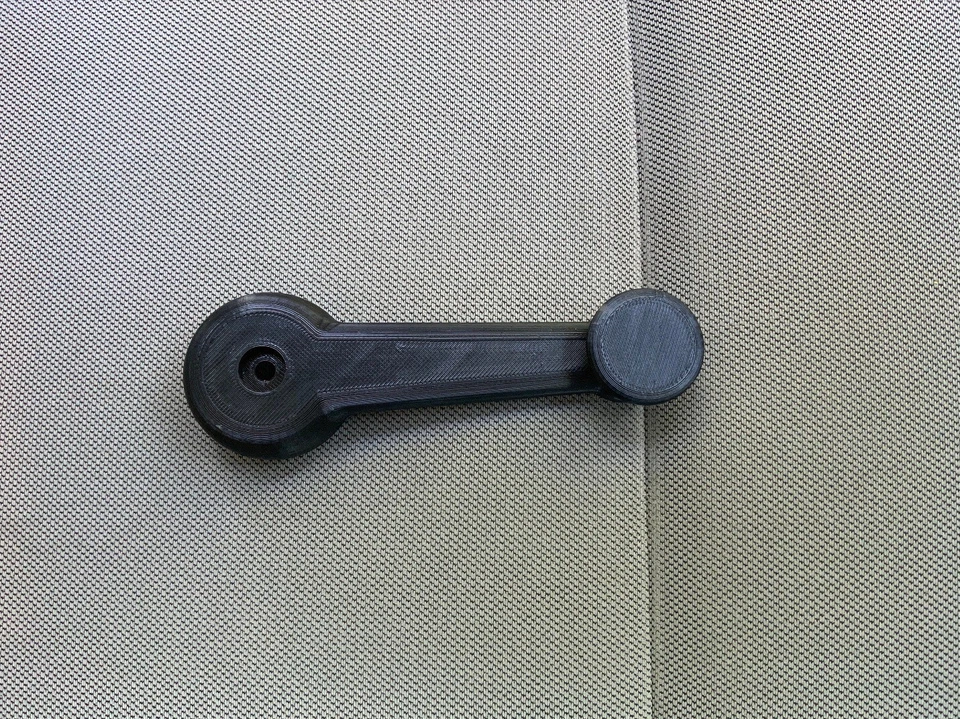 Ручка стеклоподъемника Ford Fiesta - Изображение 2 из 3