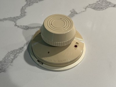 System Sensor 1400 / FCI SBS-1101 Fire Alarm Smoke Detector