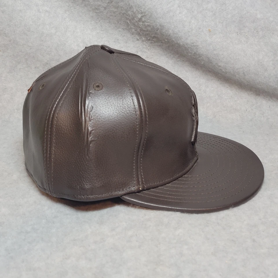 New Era New York Yankees Genuino 100% Cuero Sin Stock Sombrero Ajustado 7 1/4 Marrón Foto 2 de 4