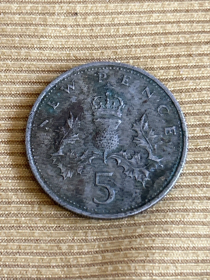 Moeda de giro artístico 1970 Grã-Bretanha Elizabeth II 5 novos pence KM# 911-look | - Imagem 3 de 4