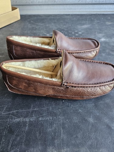 UGG ASCOT CHINA TEA LEATHER/ SHEEPWOOL SLIPPERS, US 11 - Picture 4 of 7