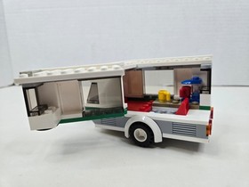 LEGO Van & Caravan 60117 CITY Recreation 100% Complete