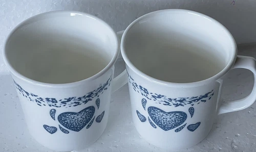 Vintage Coffee Mugs Corning Ware Corelle Blue Sponge Heart  Cups set of 2 USA