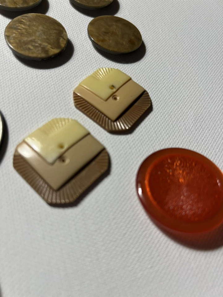 Vintage Bakelite Buttons Lot Art Deco Orange Amber Tortoise Shank 17 Pc - Image 4 of 4