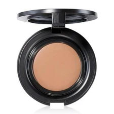 AVON FMG MAGIX CORRECTOR BRIGHTENING PERFECTOR MEDIUM NIB