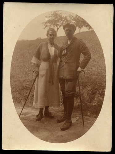 4 original photos ★FULL BODY PORTRAITS around 1920 ★probably citizens of Großenhain/Saxony★ - Picture 3 of 7