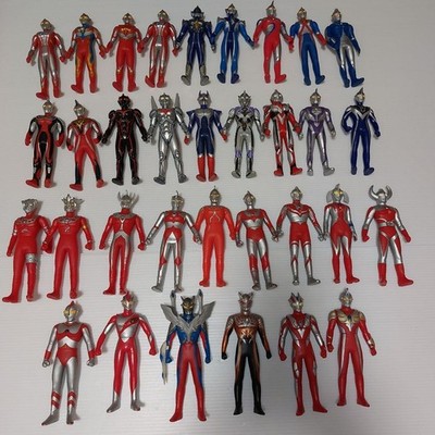 Ultraman Ultra Hero Serie 800 17 cm Soft Vinyl Figuren Konvolut 33 Stück