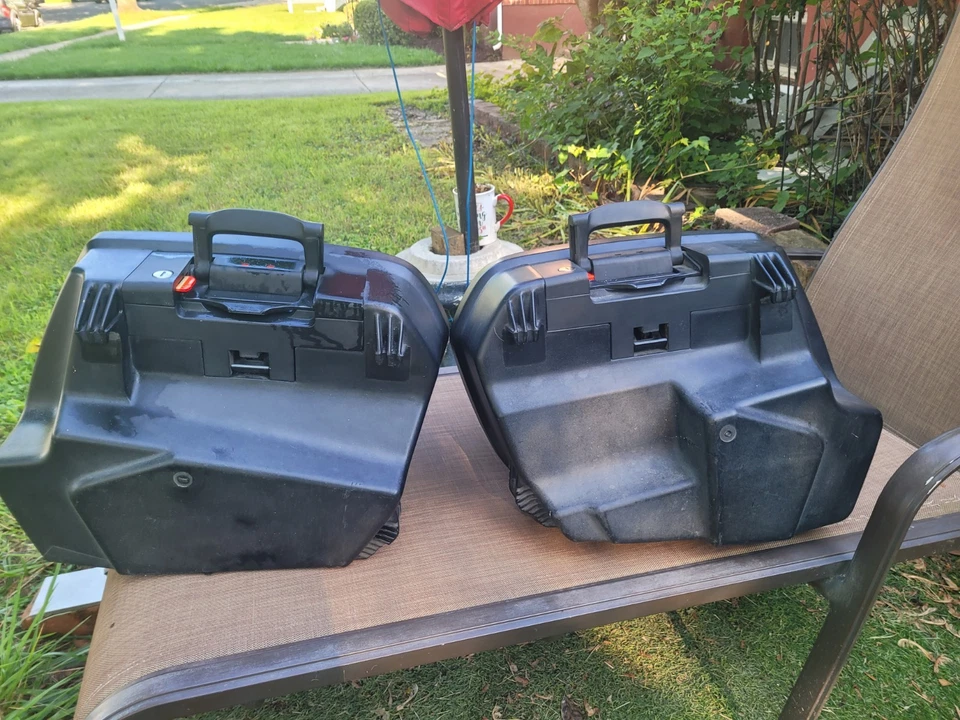 JUEGO DE 2 FUNDAS LATERALES BMW R1150R DERECHA E IZQUIERDA. Se adapta a modelos 2002 a 2006. Foto 4 de 4