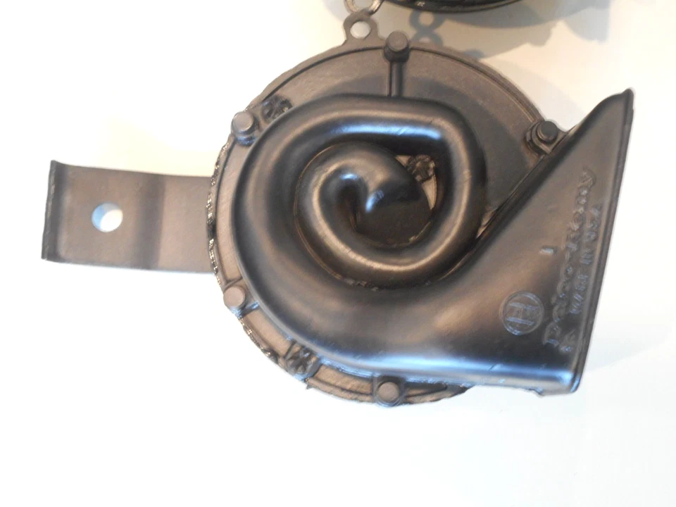 1969 1970 70 69 Impala Chevrolet DELCO-REMY HORNS HI LO PAIR ORIGINAL HIGH LOW - Image 2 of 4