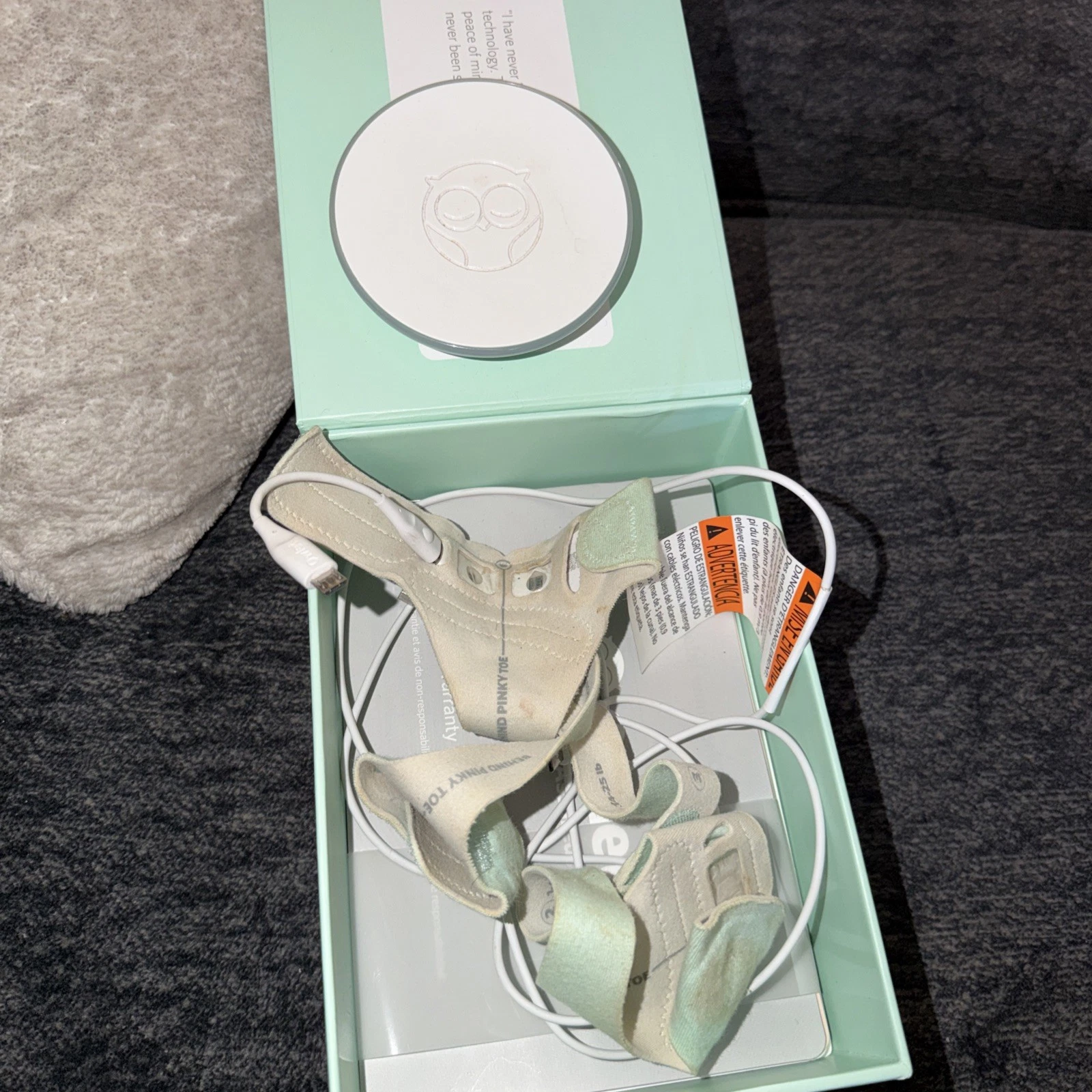 Owlet Smart Sock 2 Baby Heart Rate & Oxygen Monitor w Socks