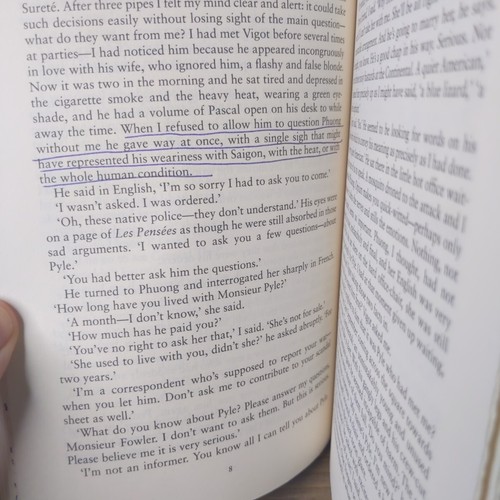 The Quiet American by Graham Greene (Penguin Classics Deluxe Edition) - Imagen 10 de 11
