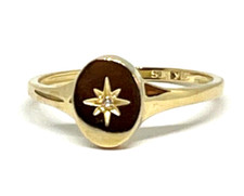 10KT SOLID GOLD FLAT SIGNET STYLE W/CZ RING  .....SIZE 7 - FREE SHIPPING 