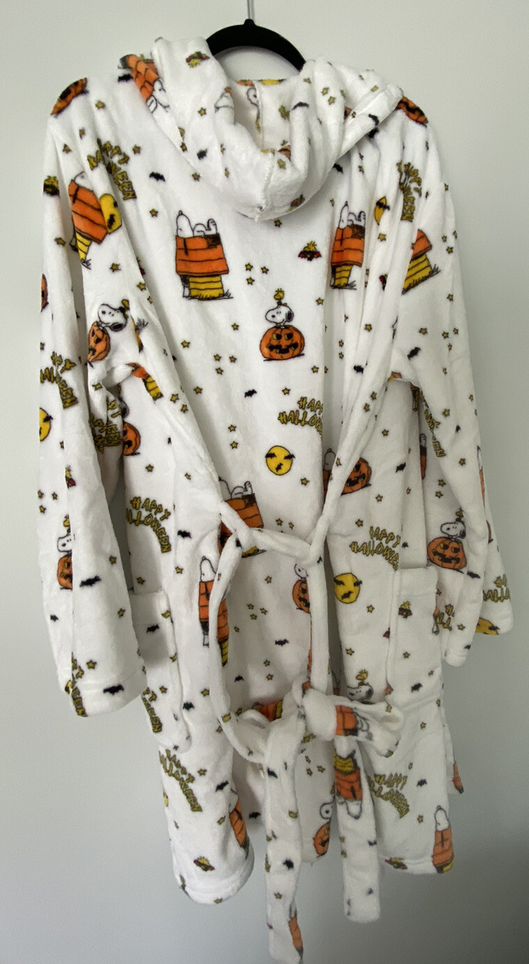 Berkshire Peanuts Snoopy Halloween white Hoodie robe size L/XL NWT eBay