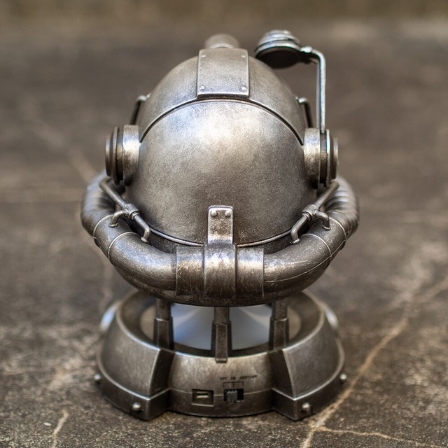 Fallout 76 T51 Power Armor Helmet Gesture Control