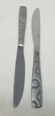 2 CAMBRIDGE HEMISPHERE Stainless Steel Dinner Knives 