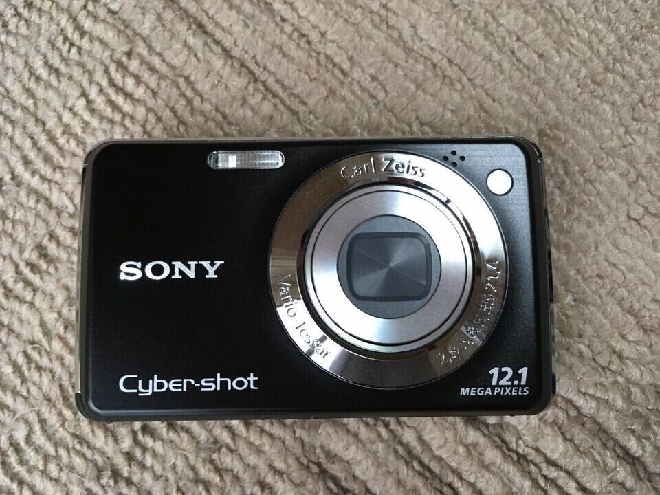 Sony Cyber Shot DSC-W220 12.1MP 4.0x Compact Digital Camera Sony Cyber Shot DSC-W220 12.1MP 4.0x Compact Digital Camera