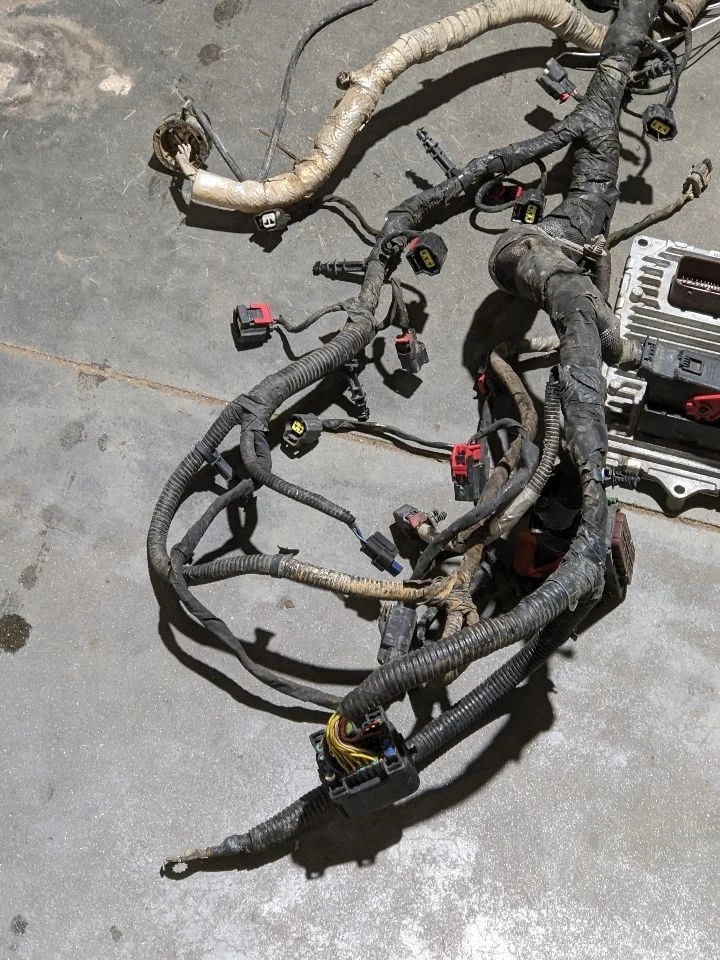 Arnés de cables RAM 1500 2014 5,7 L 2x2 AT 1173558 Foto 2 de 4