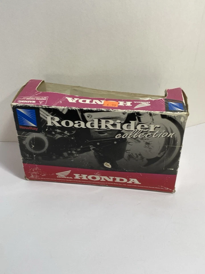 Yellow 1:12 Scale Die-cast Honda Roadrider Collection Motorcycle By Newray - Image 4 of 4