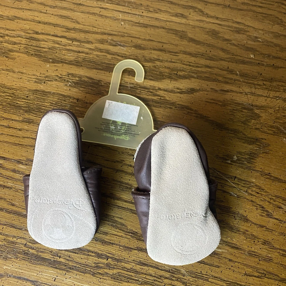 NUEVO CON ETIQUETAS Disney Store Zapatos Sin Cordones 0-6M Bebé Rey León Botines Simba Foto 3 de 4