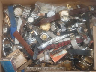 Lotto Pezzi Ricambi Orologio Vari per orologiai trovati in un svuotamento casa