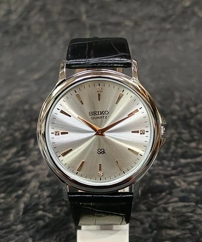 Seiko Slim Quartz Vintage Two-Hand Classic Dress Japan Made Wristwatch