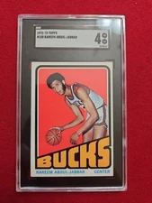 1972-73 Topps #100 Kareem Abdul Jabbar SGC 4 Milwaukee Bucks  Los Angeles Lakers