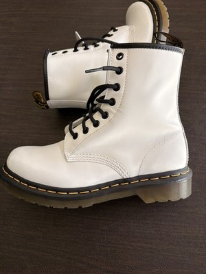 Dr. Martens 1460 W White Smooth Leather Boots Size US 7 / EU 38 Pre-Owned No Box