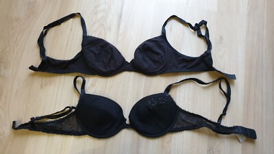 2x BHs schwarz 75 B mit Blumenapplikation und transparten Einsatz