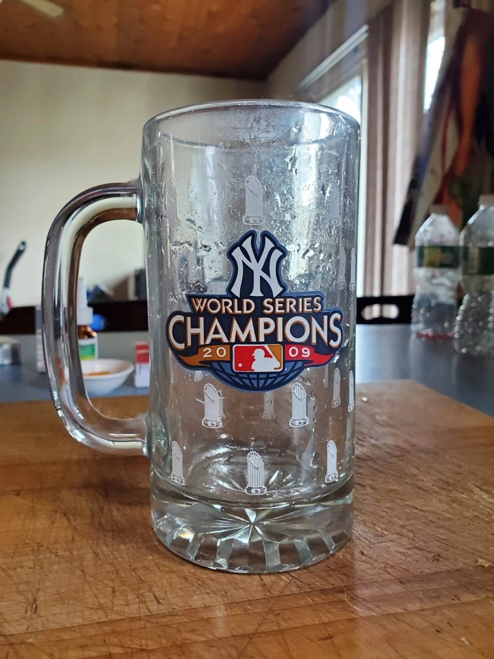 Taza de vidrio NY YANKEES 2009 WORLD SERIES CHAMPIONS 12 oz  Foto 2 de 4