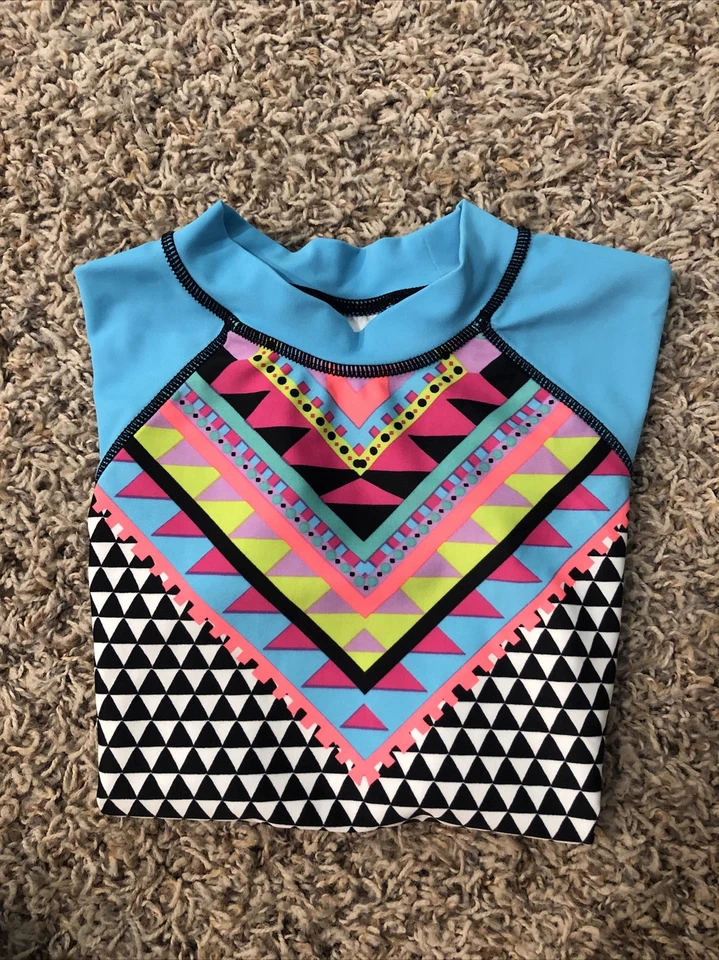 Circo NUEVO SIN ETIQUETAS Rashguard Talla M (7/8) Aqua Negro Blanco Bloques Geométricos Foto 4 de 4