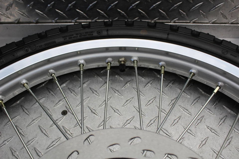 2013 SUZUKI DR200SE TAKASAGO FRONT RIM/TIRE & ROTOR (J21X1.60) 55311-42AA0 - Image 4 of 4