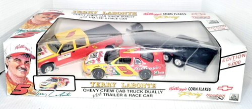 Kelloggs Terry Labonte Chevy TRUCK TRAILER RACE CAR Die Cast 96 NASCAR 1:25